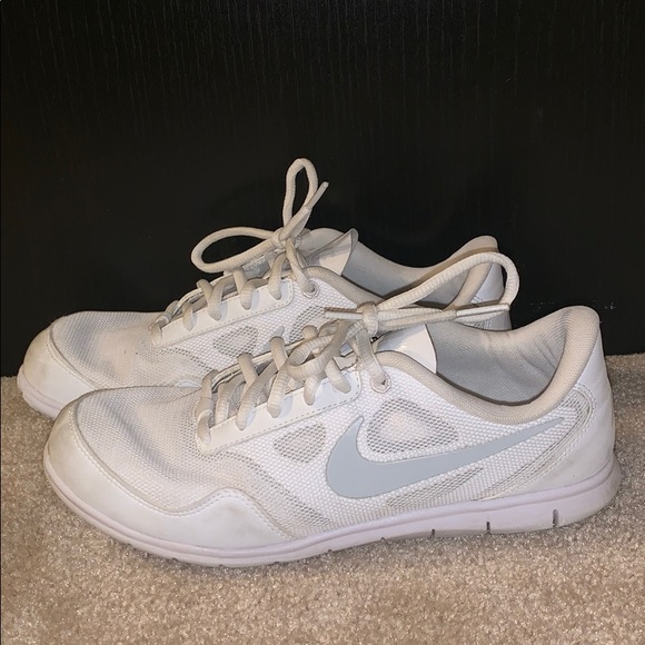 white nike cheer shoes